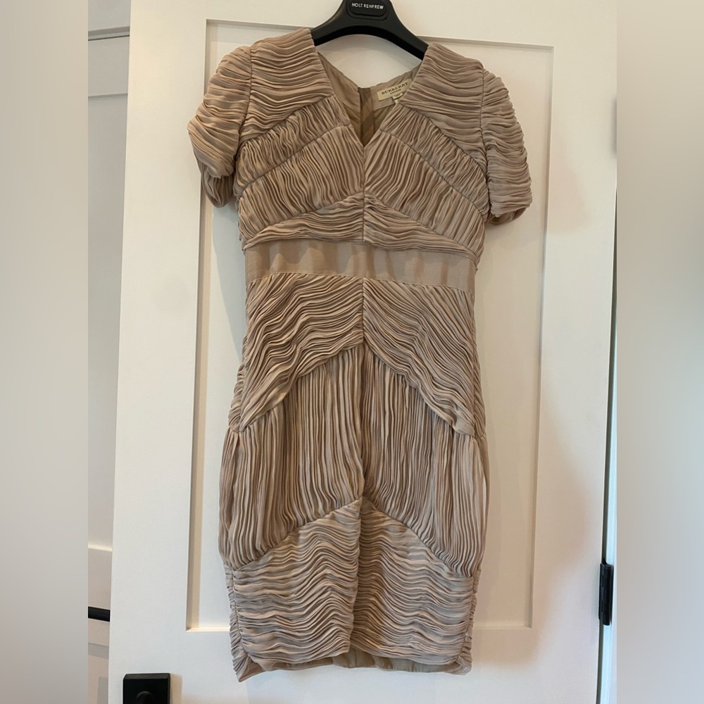 Gorgeous Burberry Dress, size 8